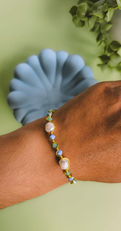 Bring to the Beach Bracelet, Glass and Seashell, Freshwater Pearl, Adjustable, Handmade Jewellery