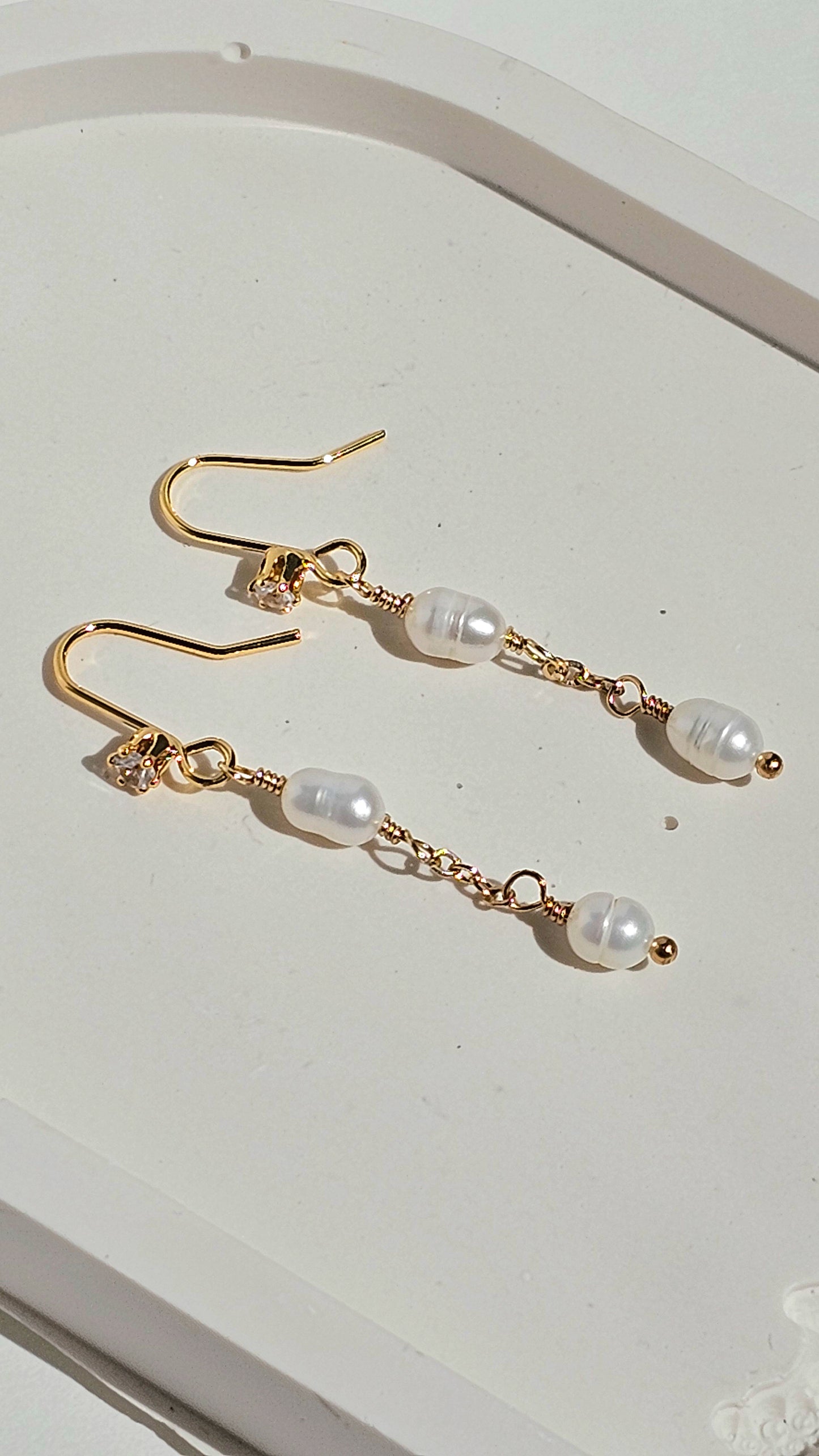 Lightweight, Stunning Freshwater Pearl Drop Earrings, Wedding and Bridal, Everyday Wear