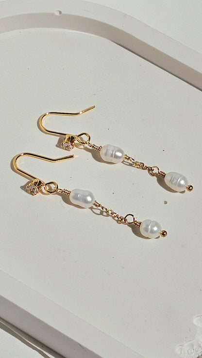 Lightweight, Stunning Freshwater Pearl Drop Earrings, Wedding and Bridal, Everyday Wear