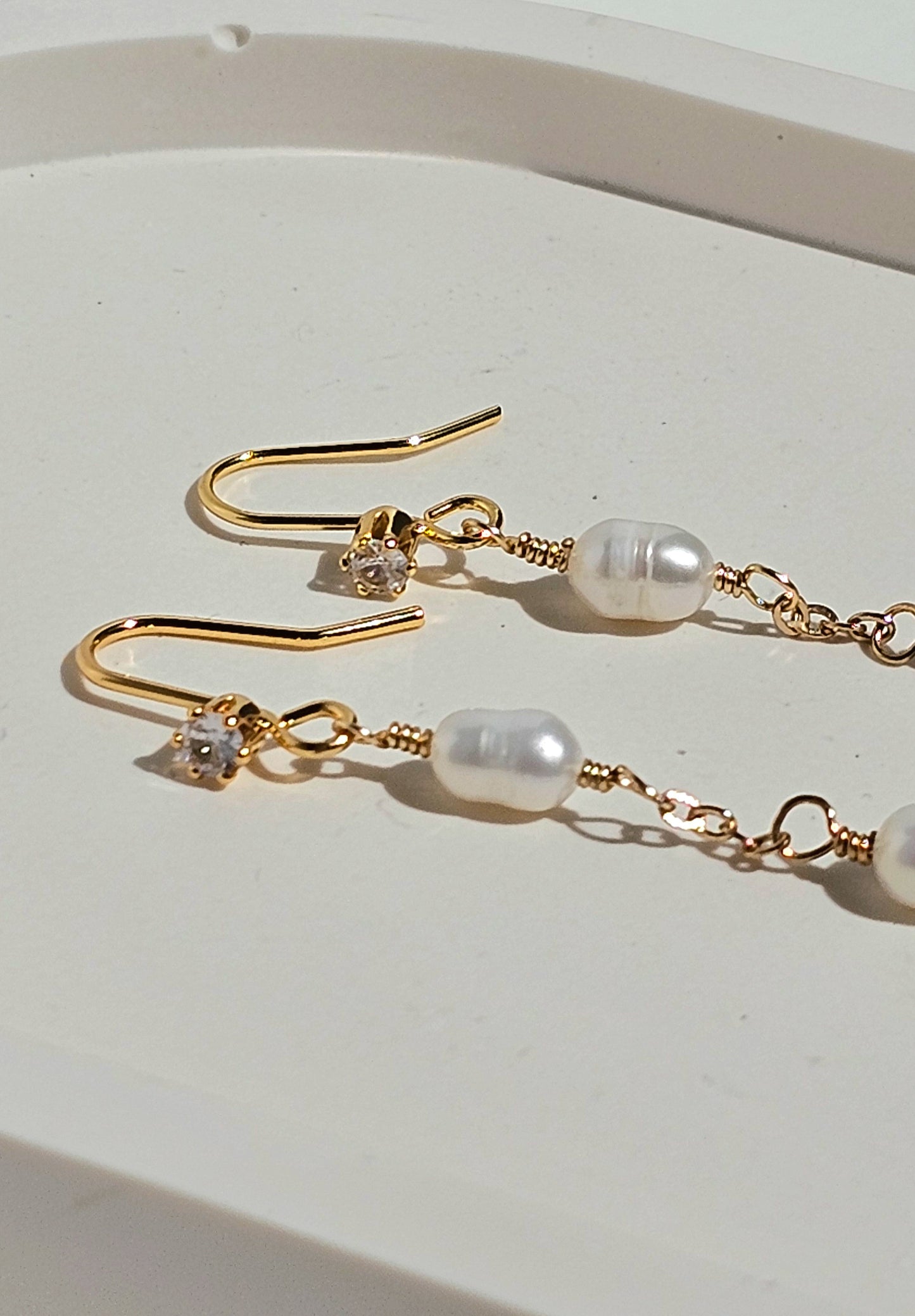 Lightweight, Stunning Freshwater Pearl Drop Earrings, Wedding and Bridal, Everyday Wear
