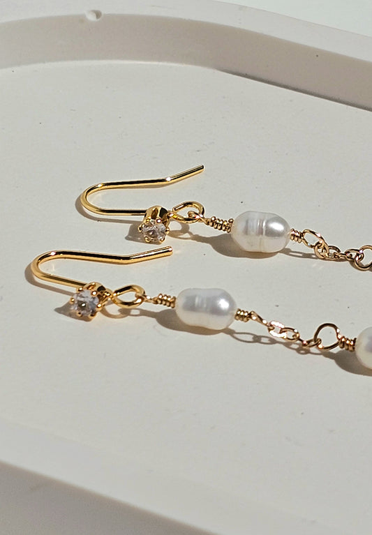 Lightweight, Stunning Freshwater Pearl Drop Earrings, Wedding and Bridal, Everyday Wear